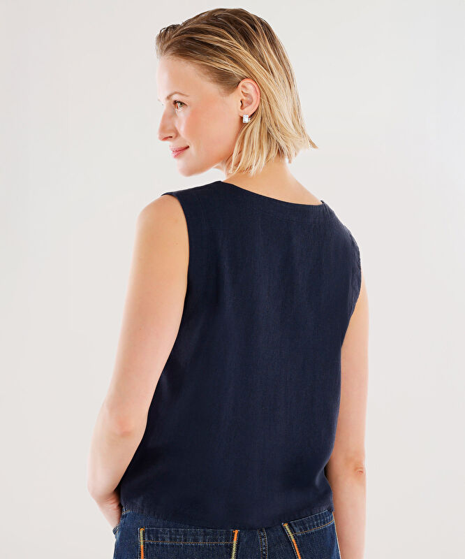 Düğme Detaylı Kolsuz Bluz