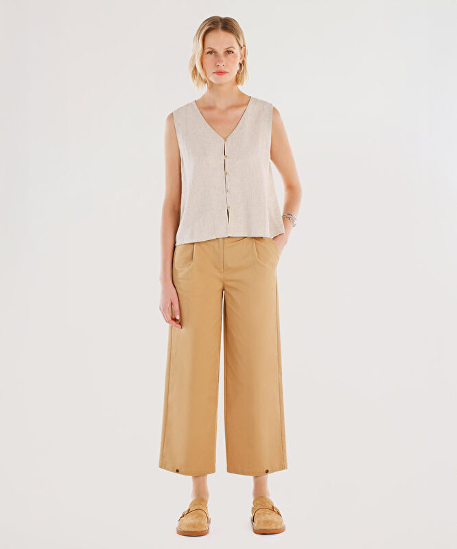 Düğme Detaylı Kolsuz Bluz