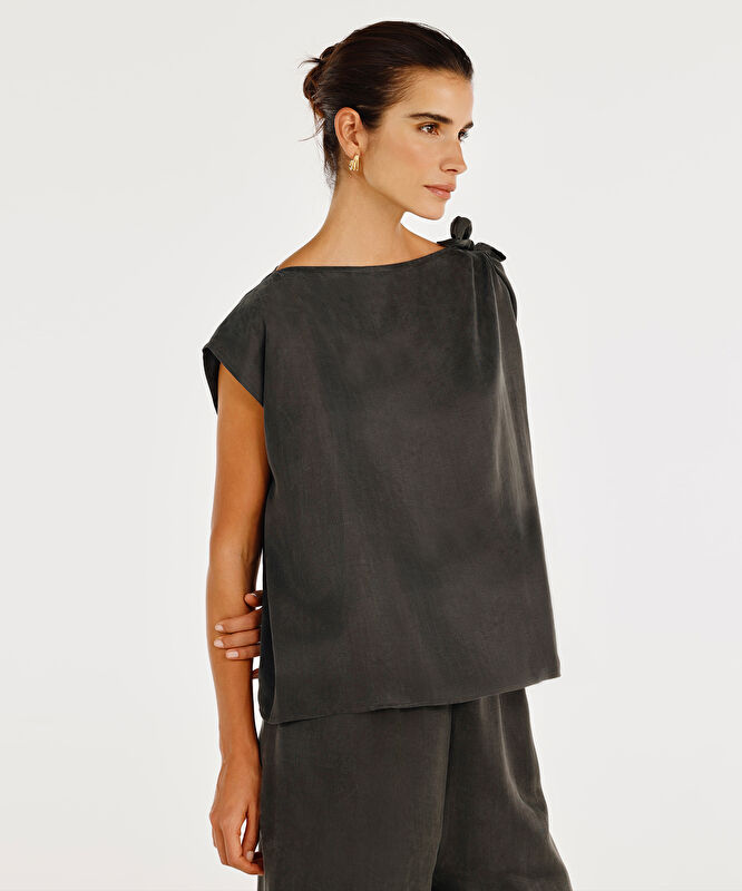 Firesiz Kesim Kısa Kollu Bluz