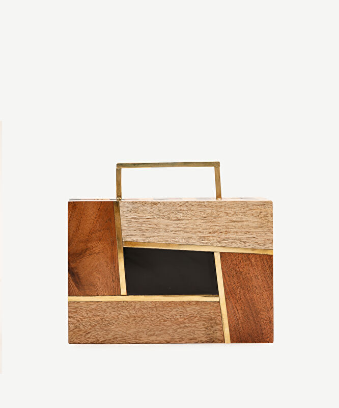 Ahşap Ve Metal Detaylı El Portföyü