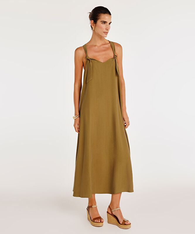 Düğüm Askı Detaylı V Yaka Uzun Boy Elbise