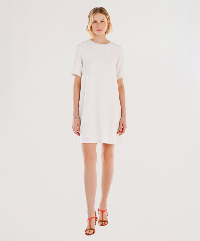 Boncuk Detaylı Kısa Kollu Kısa Elbise