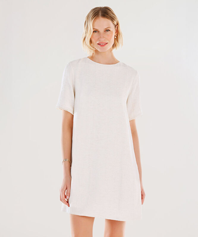 Boncuk Detaylı Kısa Kollu Kısa Elbise