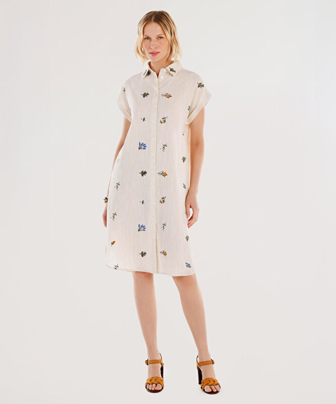 Nakış Detaylı Kısa Kollu Elbise