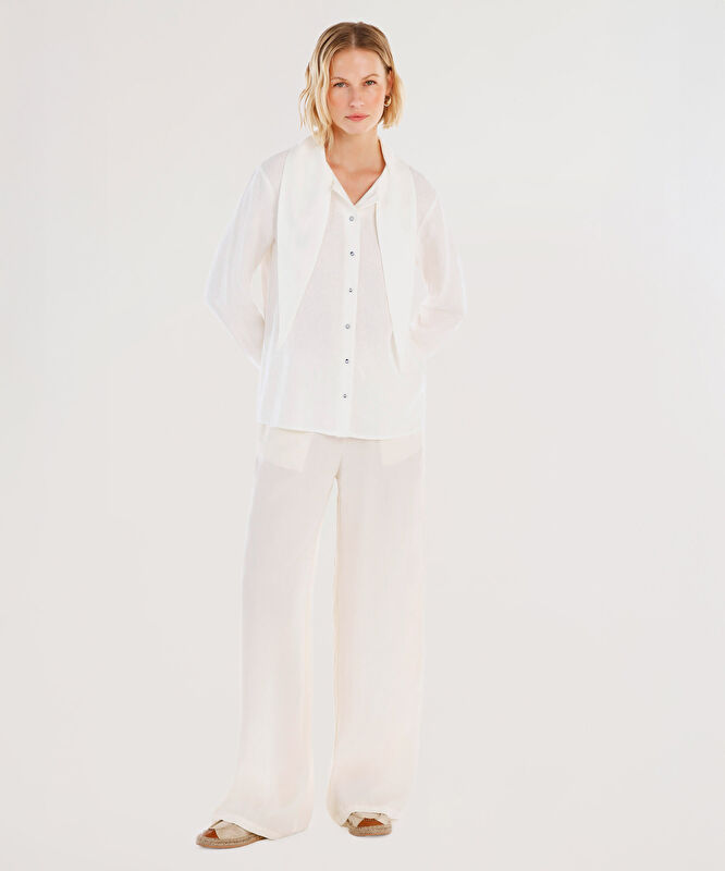 Yaka Detaylı Gömlek