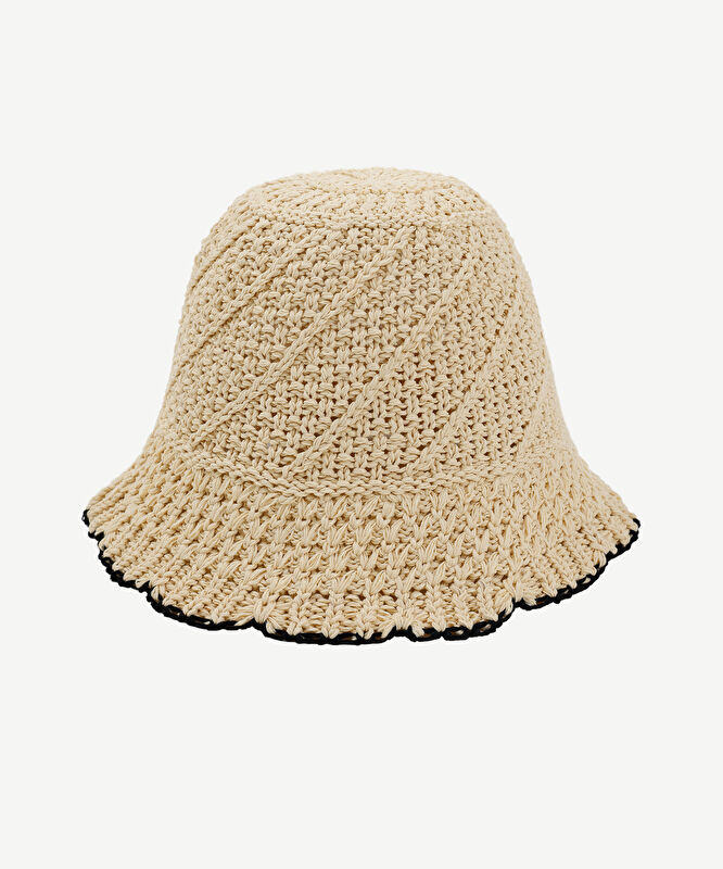 Örgü Detaylı Kloşe Şapka