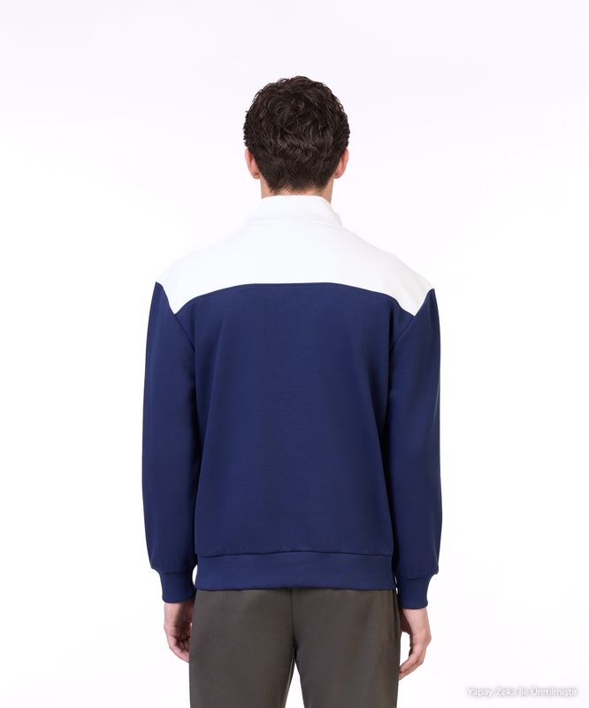 Pamuk Regular Dik Yaka Uzun Kol Sweatshirt