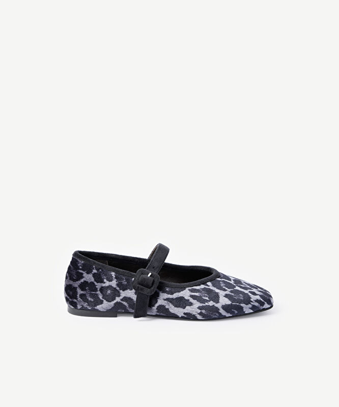 Leopar Baskılı Kadife Mary Jane Babet