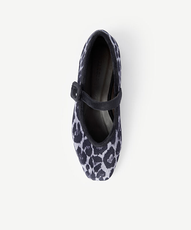 Leopar Baskılı Kadife Mary Jane Babet