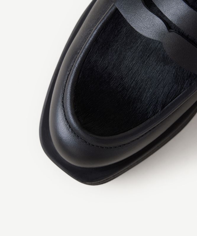 Tay Tüylü Deri Loafer