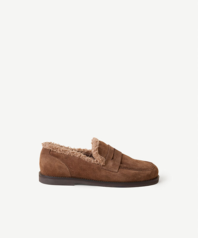 Kürklü Geniş Burunlu Süet Loafer