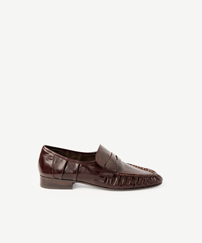 Parlak Deri Loafer