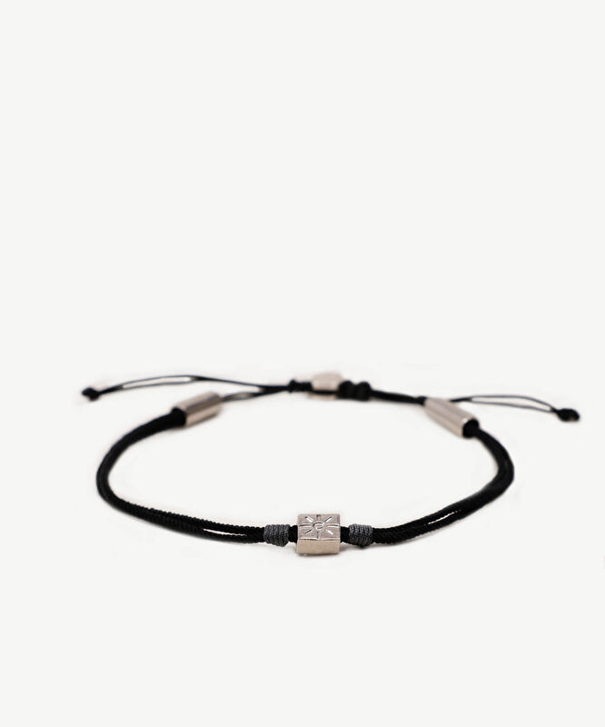 Metal Aksesuarlı İp Bileklik