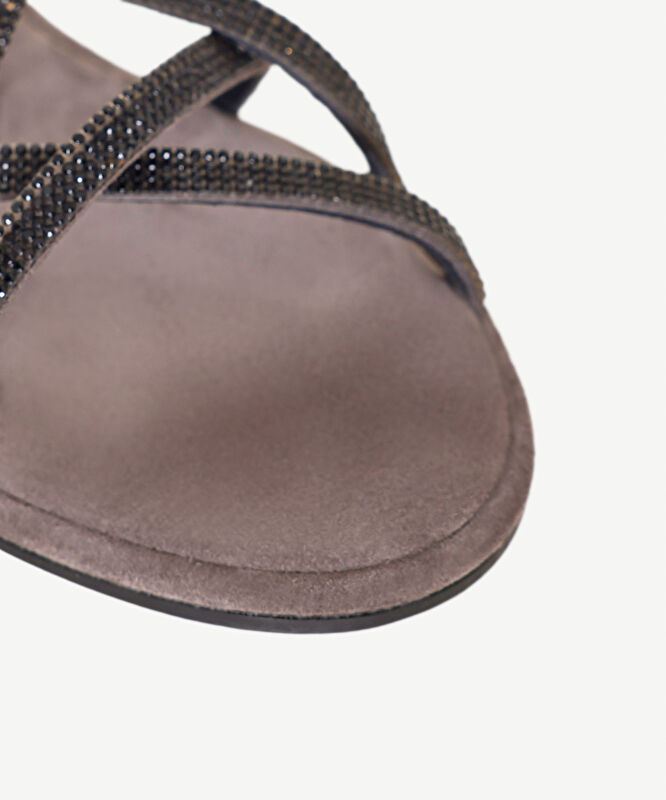 Boncuk Şerit Detaylı Deri Sandalet