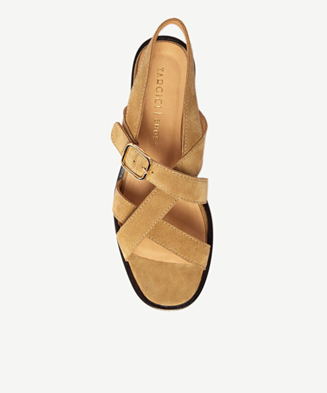 Çapraz Bantlı Kısa Topuklu Deri Sandalet