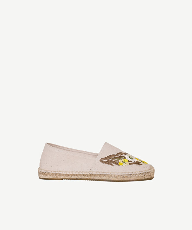 Küçük Çiçek Desenli Nakış İşleme Espadril