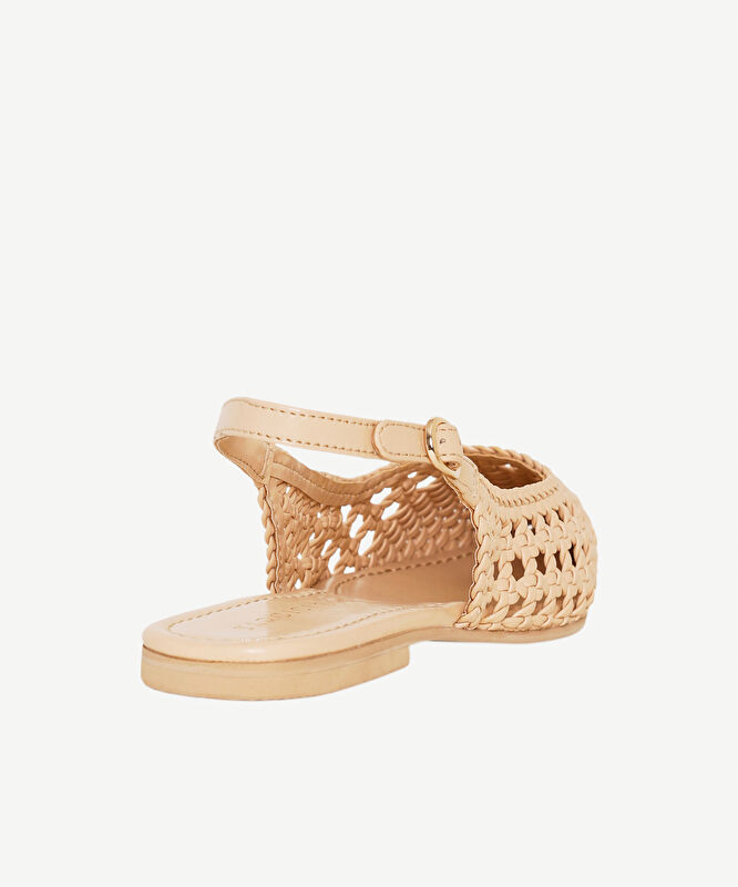 Arkası Açık Sivri Burunlu Örgü Ayakkabı