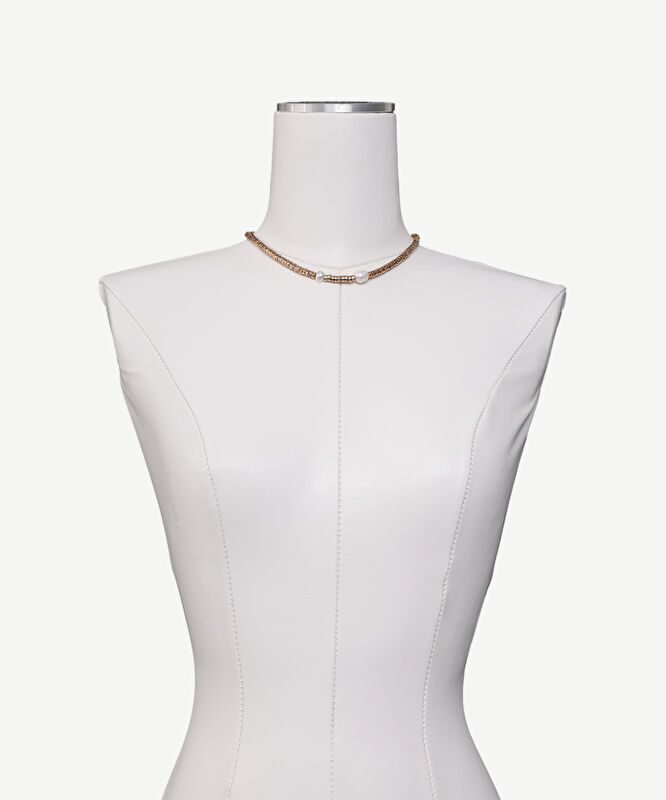 Volkanik Taş Ve İnci Detaylı Kolye