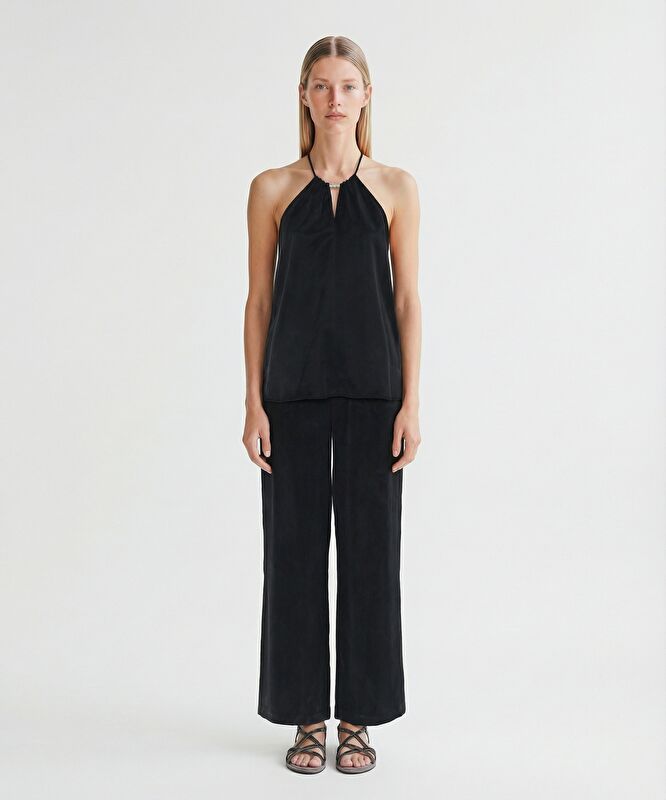 Boyundan Bağlamalı Kolsuz Bluz