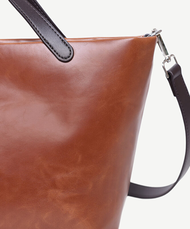 Kontrast Detaylı El Çantası