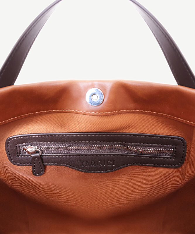 Kontrast Detaylı El Çantası