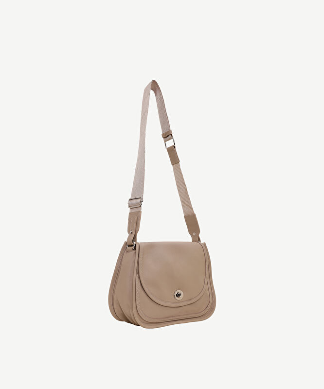 Kilit Detaylı Deri Çapraz Çanta