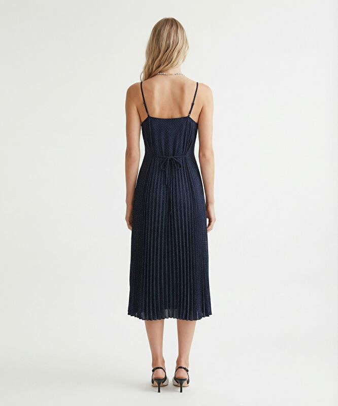 Düz Bisiklet Yaka Askılı Elbise