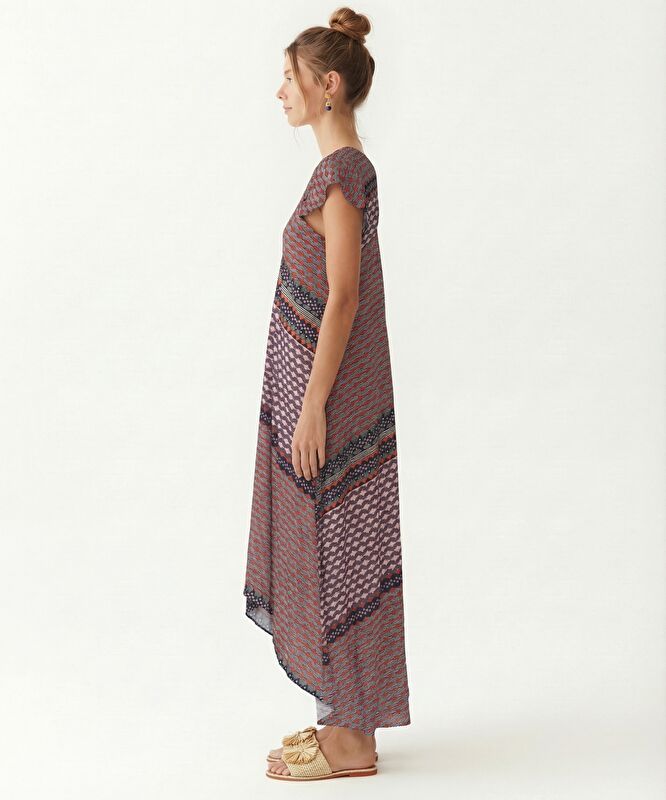 Bol V Yaka Kolsuz Elbise