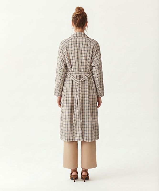 Geniş Ceket Yaka Uzun Kol Pardösü