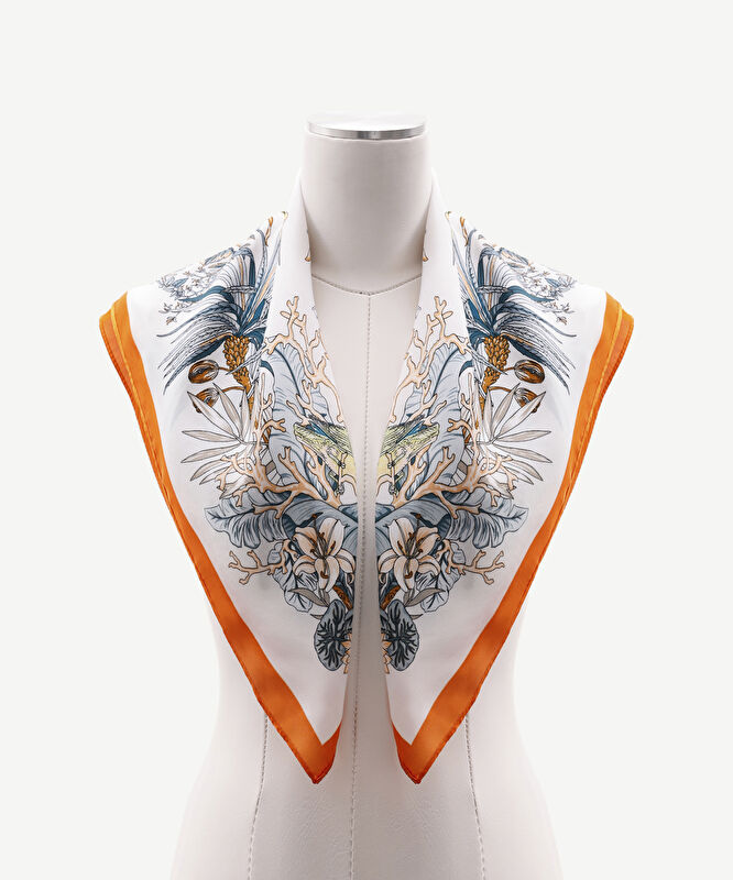 Çiçek Desenli Fular