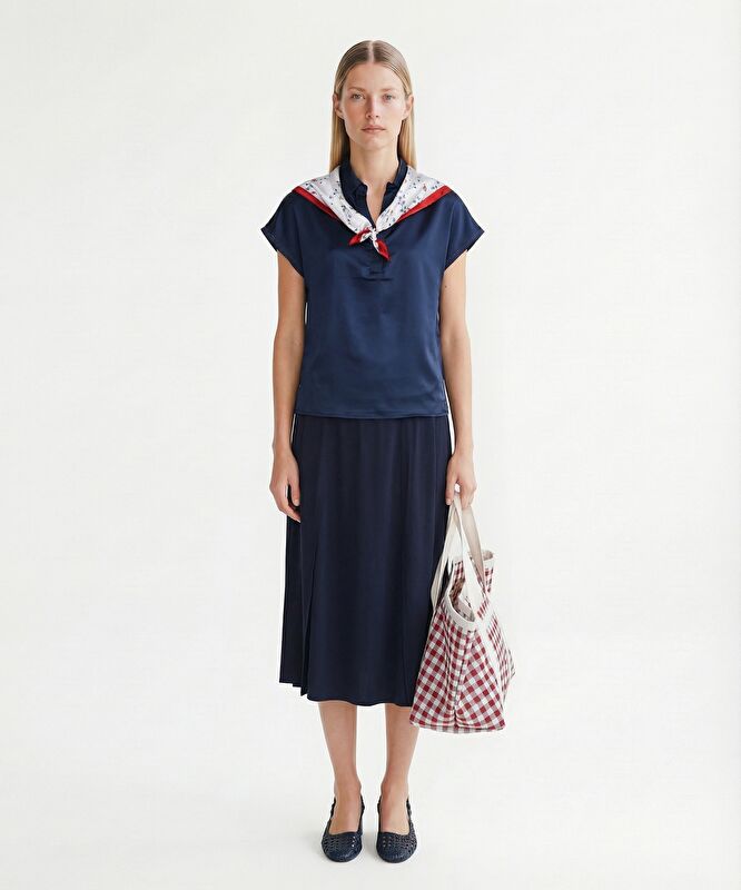 Geniş Polo Yaka Kısa Kol T-shirt