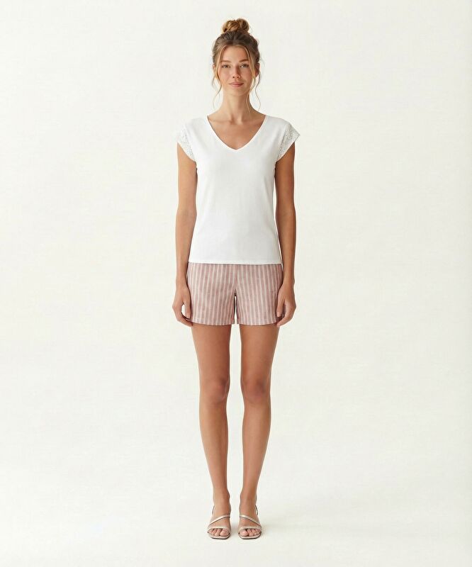 Regular V Yaka Kısa Kol T-shirt