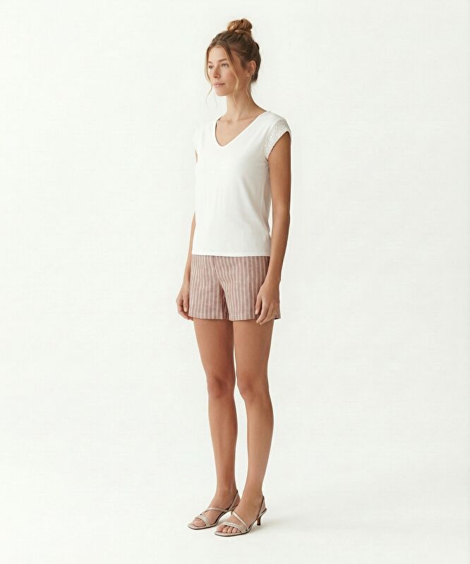 Regular V Yaka Kısa Kol T-shirt