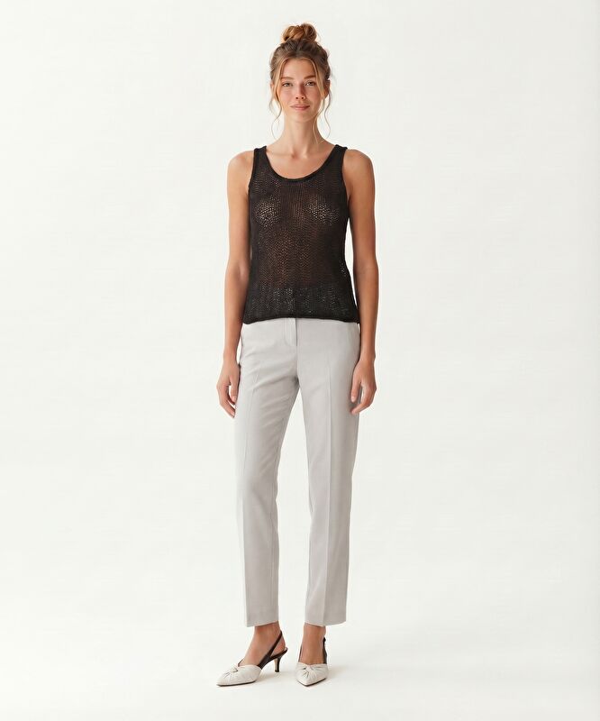 Regular Düşük Yaka Yaka Kolsuz T-shirt