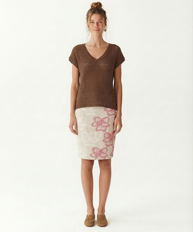 Regular V Yaka Kısa Kol T-shirt