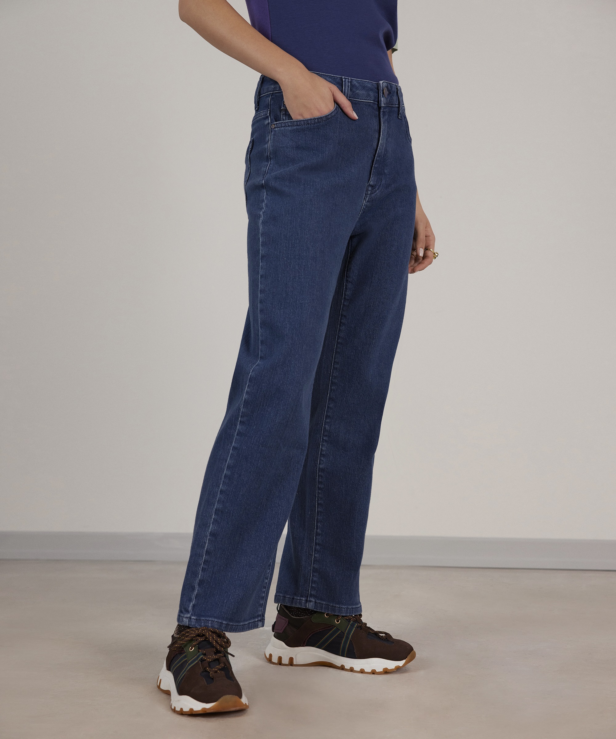 Yargıcı Mavi Cep Detaylı Cigarette Fit Denim Pantolon